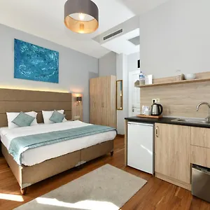 Otel Andi, İstanbul